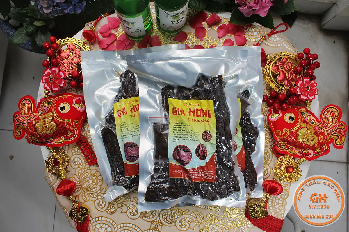 Thịt trâu gác bếp Gia Hưng đóng gói